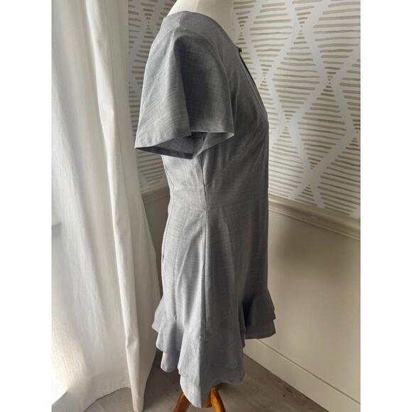 Banana Republic Size 8 Petite Business Casual Gray Light Fit Flare Ruffle Dress - Picture 5 of 6